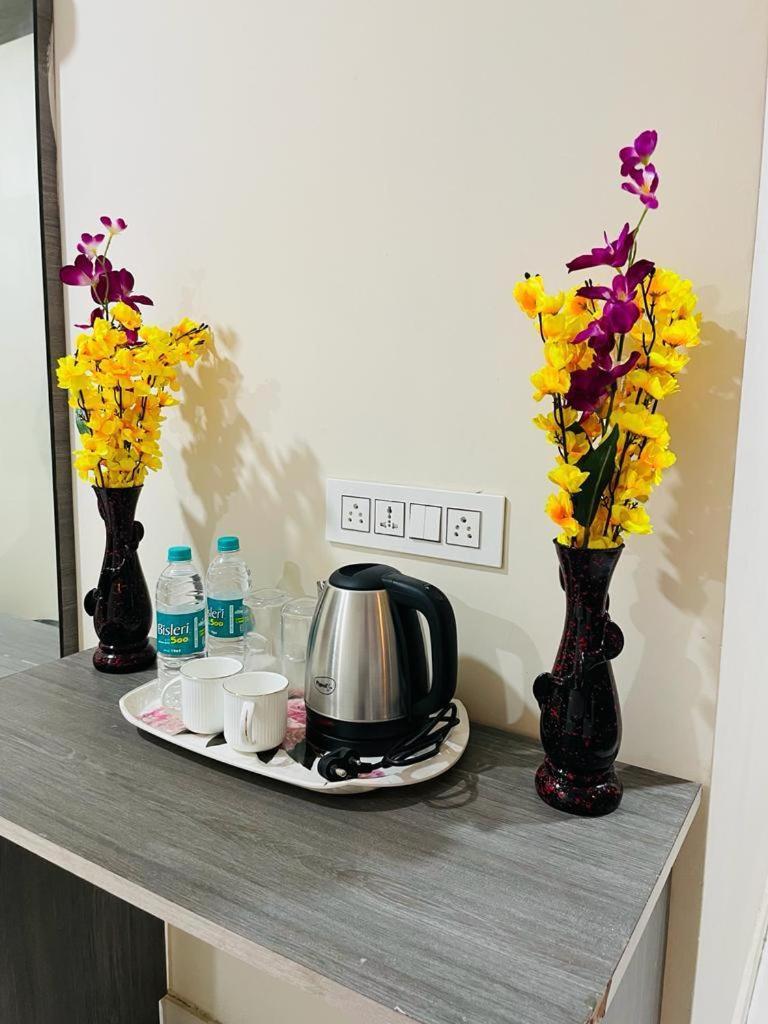 Hotel Blue Petals شمس أباد المظهر الخارجي الصورة
